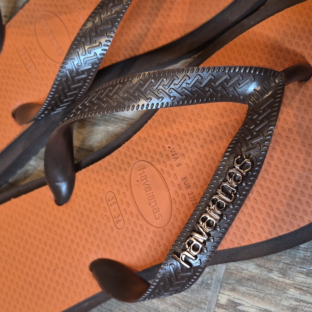 Havaianas Top Square Fusion Flip Flops, Size 7 - Picture 3 of 10